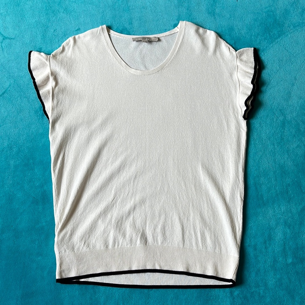 White Loft sweater tee